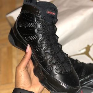 Bred 9s size 4.5Y